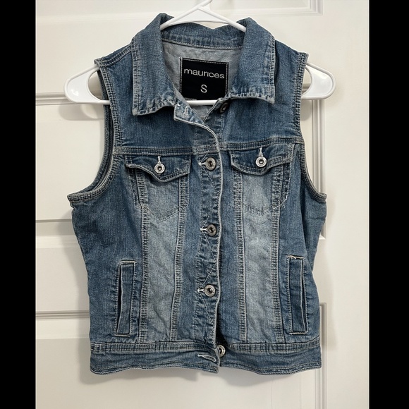 Jean vest size small - Picture 2 of 5